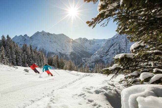 Skifahren_im_Palüd_(c)_Michael_Marte_-_Bergbahnen_