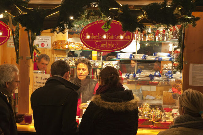 Stand auf dem Weihnachtsmarkt in Rosenheim.