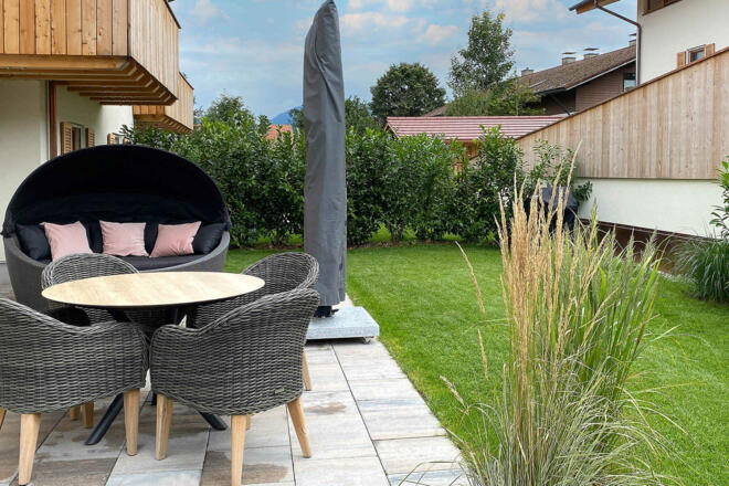 Private Sonnenterrasse mit Grillstation
