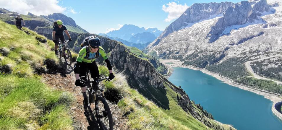 Etappe 4: Via del Pan, Blick auf den Fedaia Stausee
