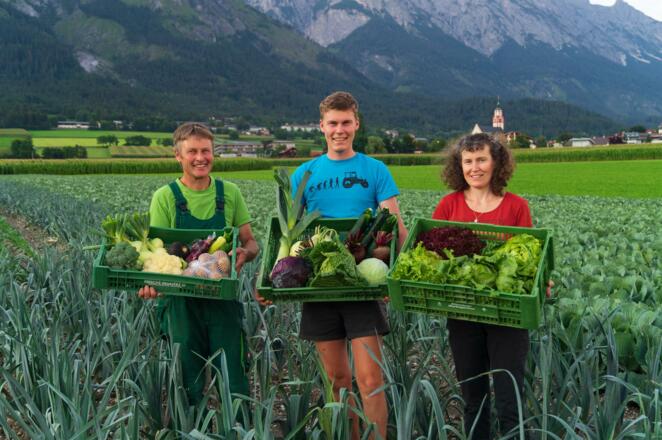 Familie Knapp am Feld