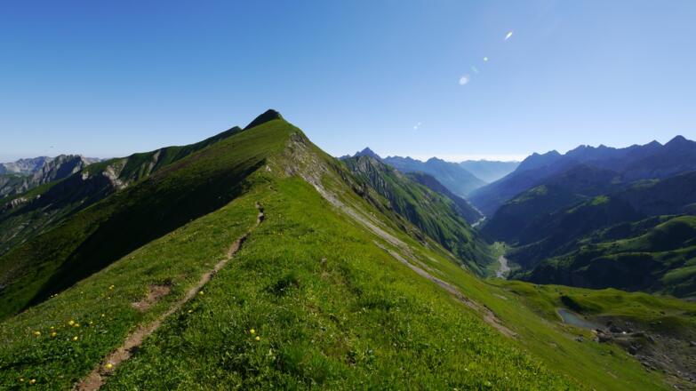 Blick vom Märzlesattel ins Hornbachtal