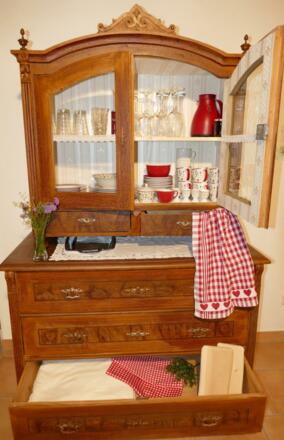 Antiker Küchenschrank