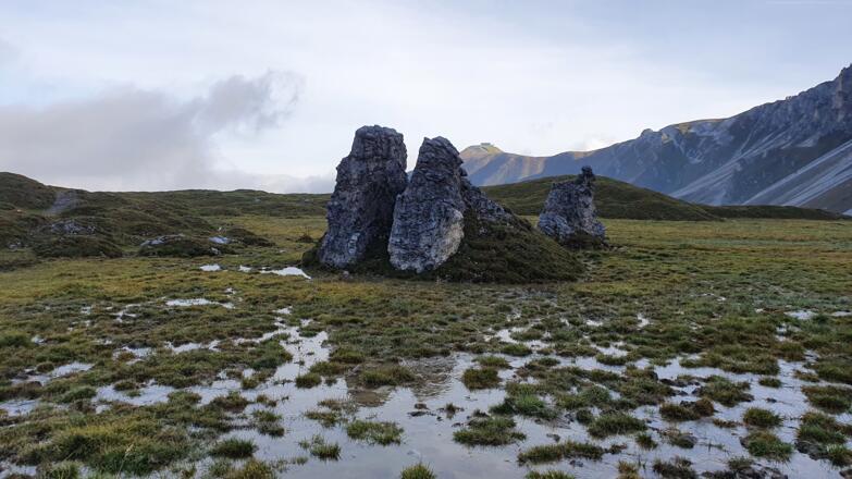 Tolle Landschaft Richtung Seejoch - Im Hintergrund der Hoadl