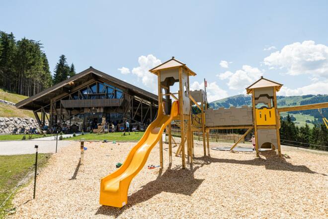 TOM Almhütte Spielplatz