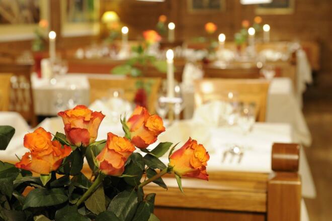 Restaurant_Alm_Gedeckter_Tisch (4)