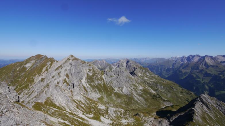 Blick auf den Zwölfer, Elfer und den Liechelkopf vom Geißhorn