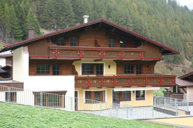 Außenansicht_Sommer_2