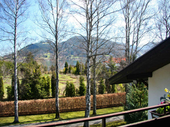 Ferienwohnung Tegernsee Perle**** in ruhiger Lage und nahe dem Tegernseeufer - Ausblick zum Tegernsee