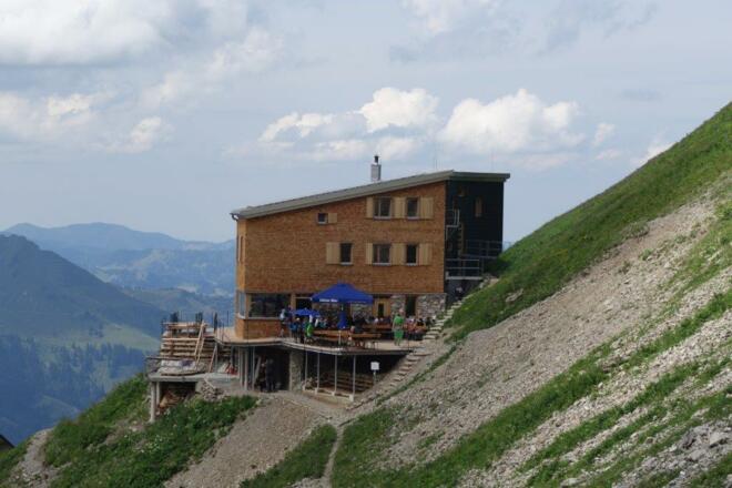 An den Hang gebaut- das Waltenberger Haus
