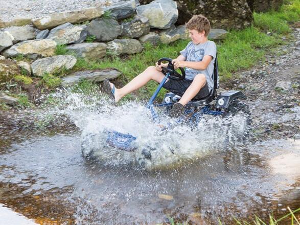Mit dem Kettcar um den Breyerhof
