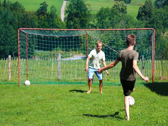 Fußball spielen