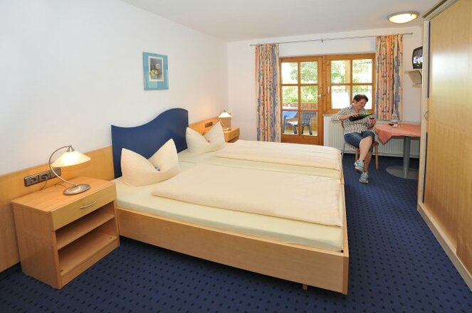 alle Zimmer mit DU/WC/TV und Inetnetzugang