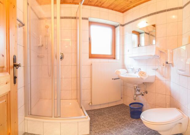 Bad im Doppelzimmer - Haus Elisabeth