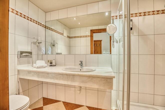 Badezimmer Standardzimmer Gulla