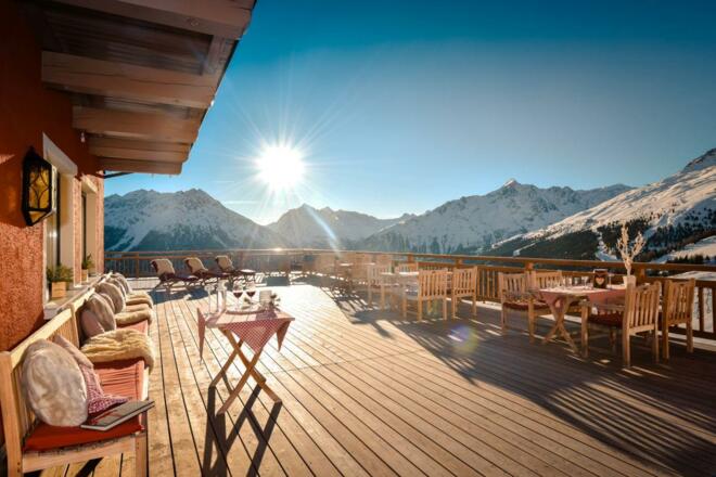 20-01_evafoto_5738p-golden_Terrasse1