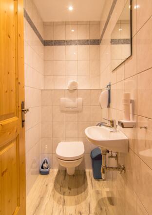 WC im Apartment    Haus Elisabeth