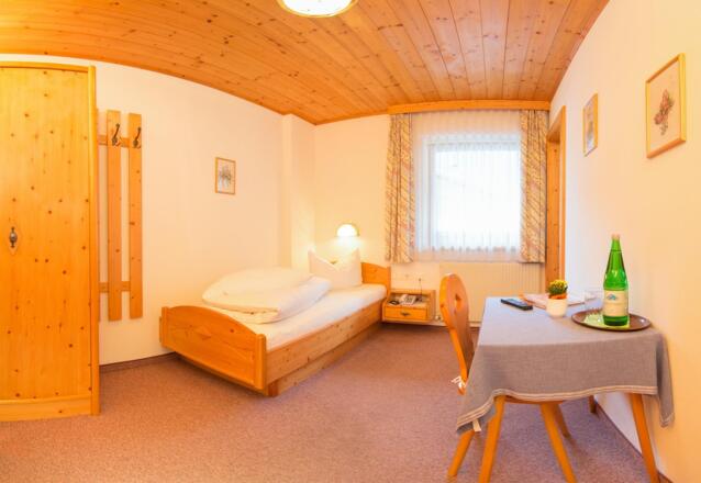 Einzelzimmer - Haus Elisabeth - Neustift im Stubaital