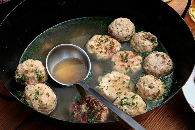 Knödelsuppe