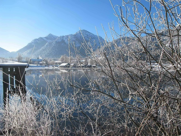 Wintermorgen am See