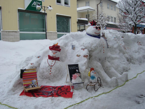 Schneemänner beim Winterfest Lindenberg