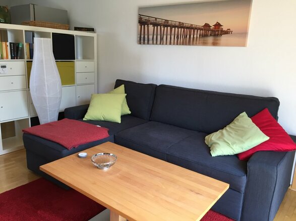 Wohnzimmer mit Sofa