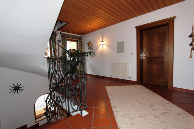 Zugang zu den 4 Komfort-Doppelzimmern