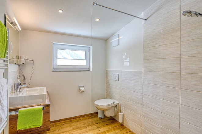 Badbeispiel Zimmer Bergblick