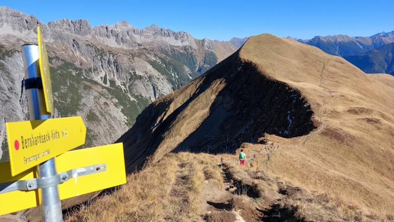 Schöner, unschwieriger Abstieg zur Bernhardseck-Hütte.