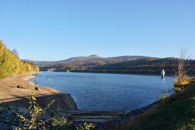 Trinkwasserspeicher im Herbst