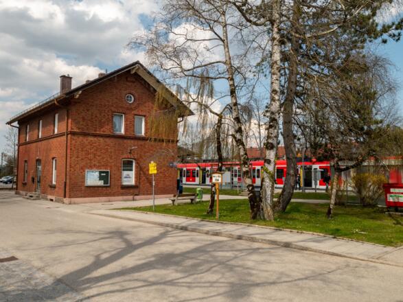 Otterfinger Bahnhof.