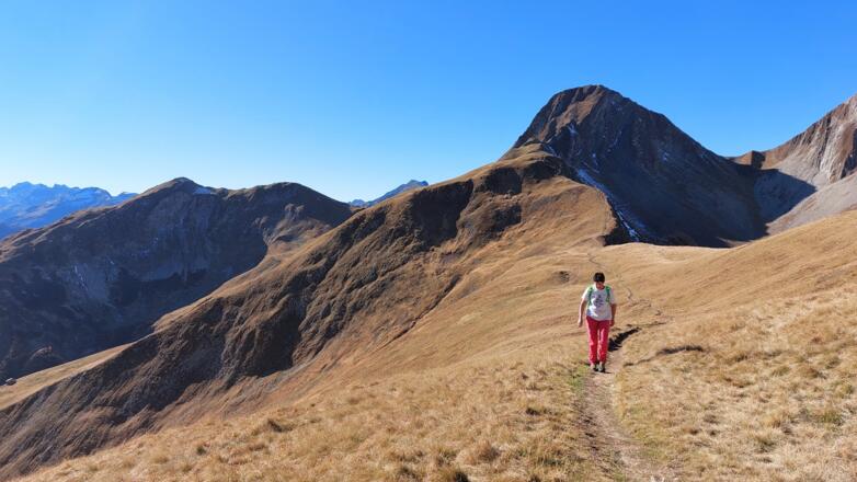Jöchelspitze und Rothornspitze, rechts der Gumpensattel.