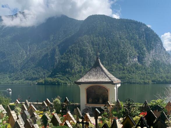Hallstatt Friedhof mit Ölbergkapelle