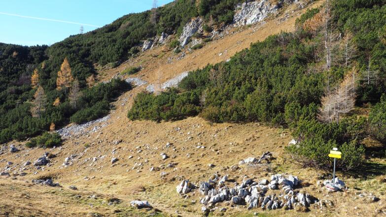 Salzsteigjoch 1733m, Jagdsteigbeginn links