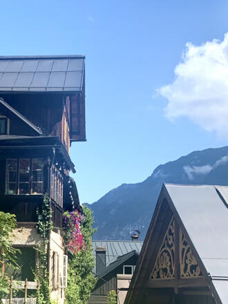 Hallstatt auf dem Weg zur Kirche