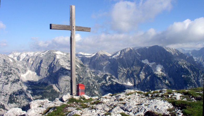 Almkogelkreuz 2116m von 2008 (2021 Querbalken kaputt)