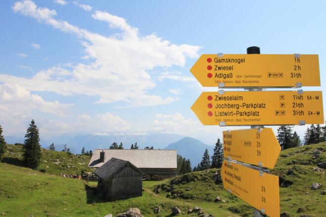 Gut ausgeschilderte Wanderwege in Inzell