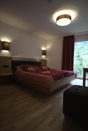 Schlafzimmer 1 mit eigenem Bad