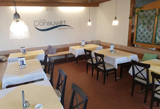 AZ gro%c3%9f Gasthaus Zum Donauwirt 03