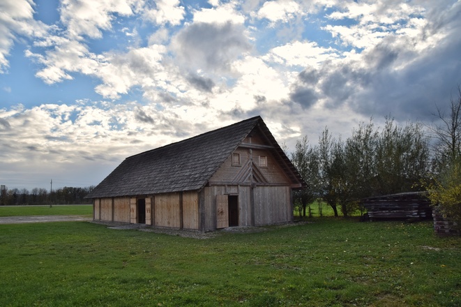 Herrinnenhalle