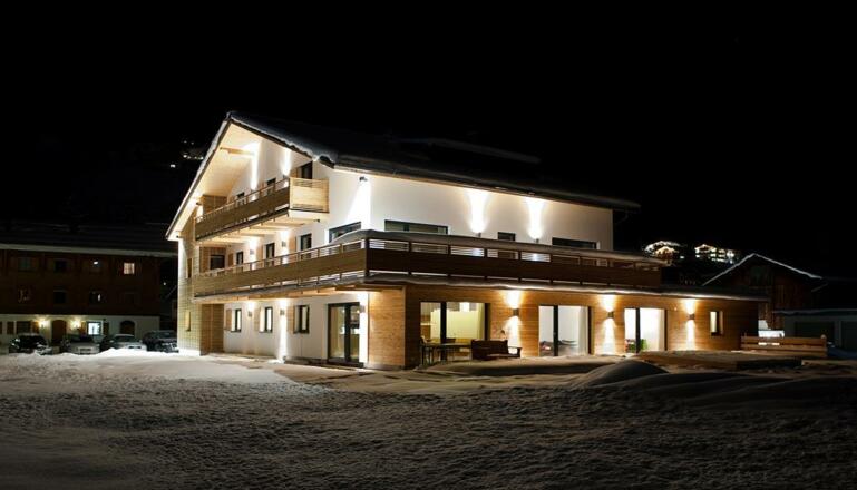 Tannberg aussen nacht