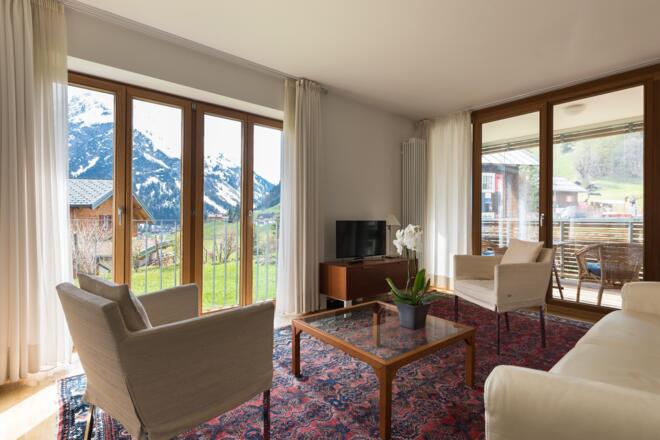 3 Raum Ferienwohnung Wohnzimmer mit Loggia