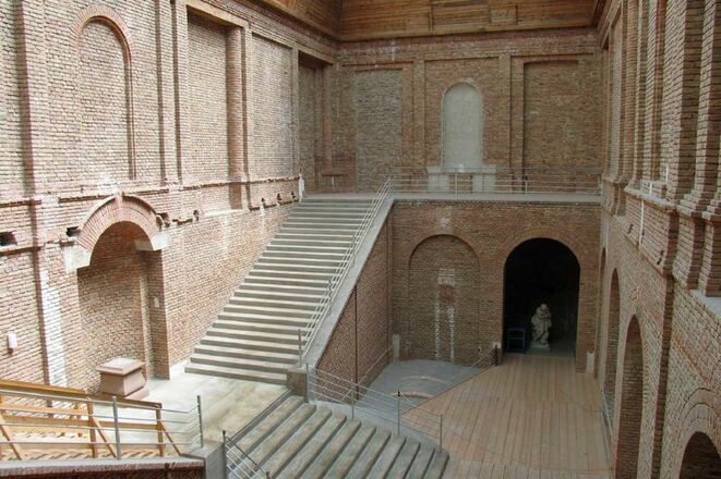 Schloss Herrenchiemsee mit nördliches Treppenhaus im Rohzustand