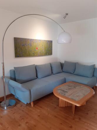 Wohnzimmer mit Leselampe