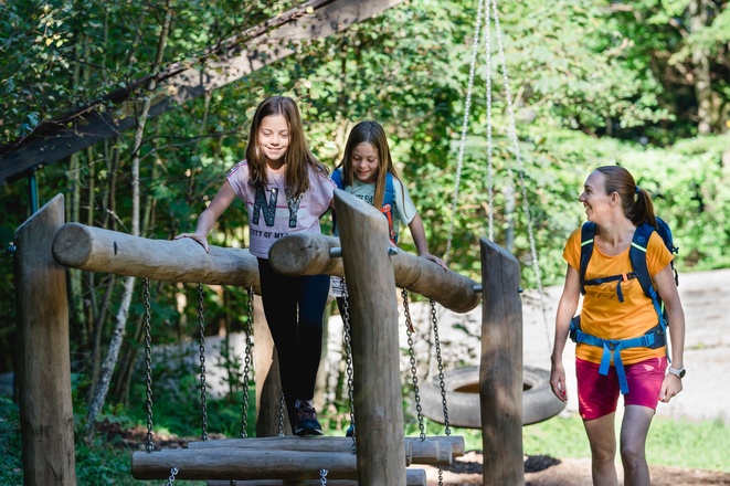 Spiel- und Sagenweg, Wackelbrücke
