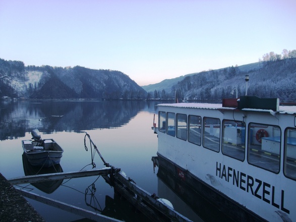 An der Donaufähre