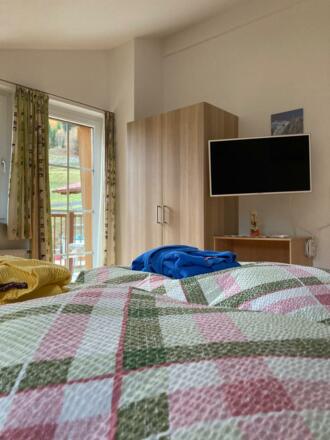 Fernseher Schlafzimmer süd 1