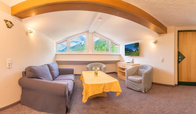 Apartment - Wohnzimmer   Pension Tina