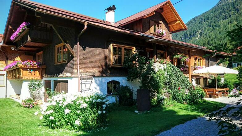 Haus Bergheimat im Sommer