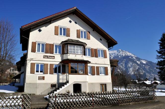 Haus Remigius im Winter